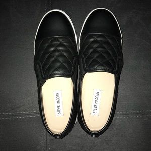 Steve Madden Black Zaander slip on sneakers